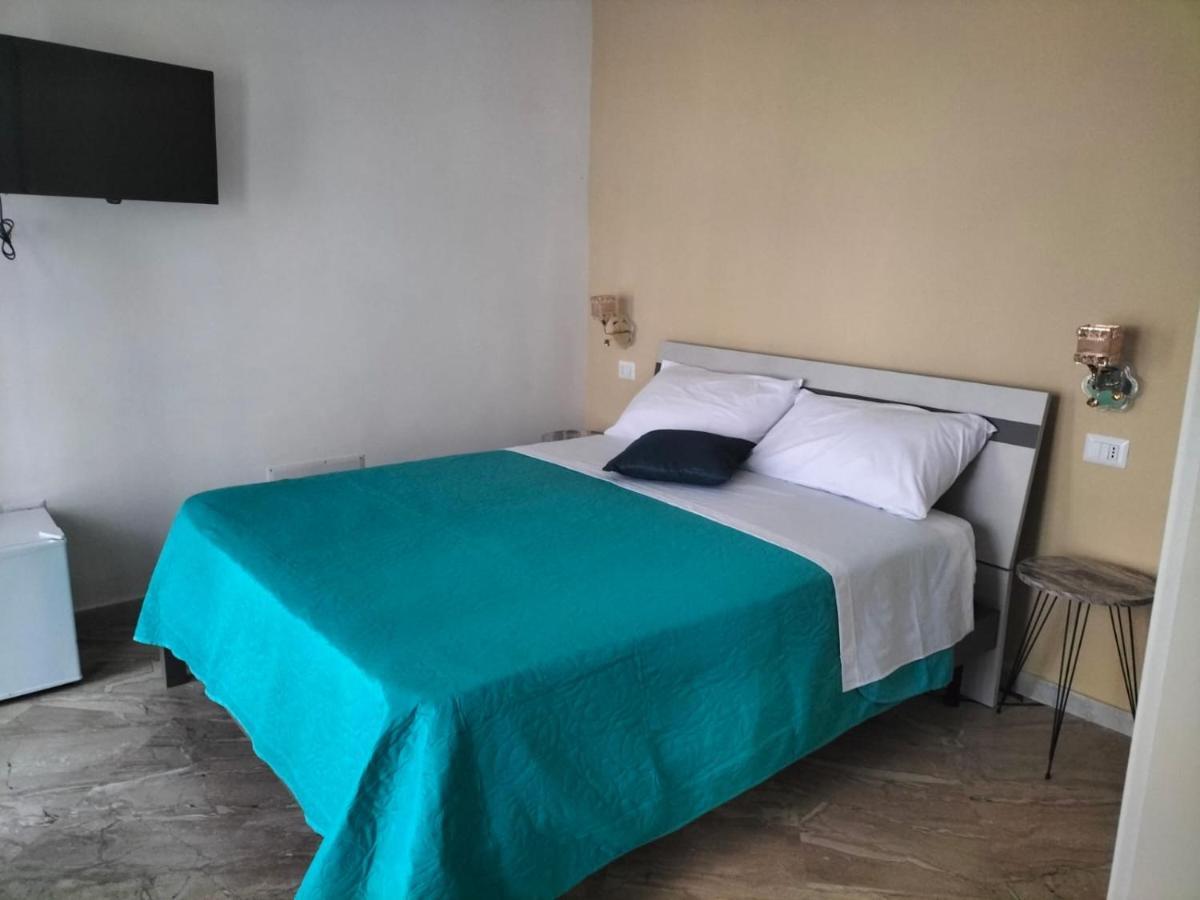 Bed and Breakfast Al Centro Formia Exterior foto